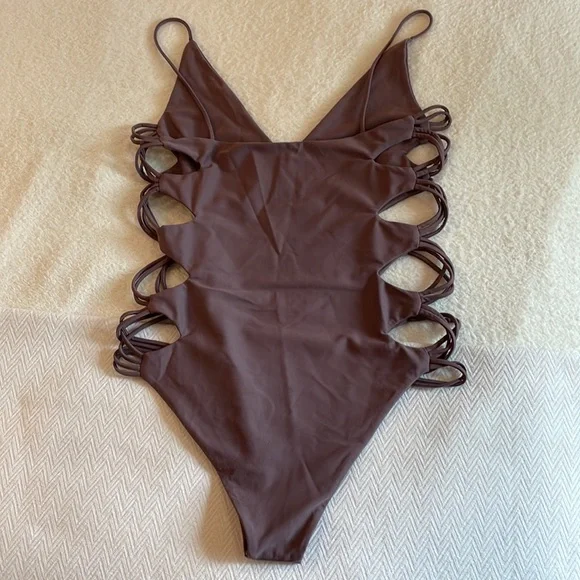 KAOHS X REVOLVE Rio Purple haze one piece swimsuit with side cut outs - Picture 5 of 6